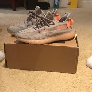 Adidas Yeezy Boost v2 Trueforms Replica